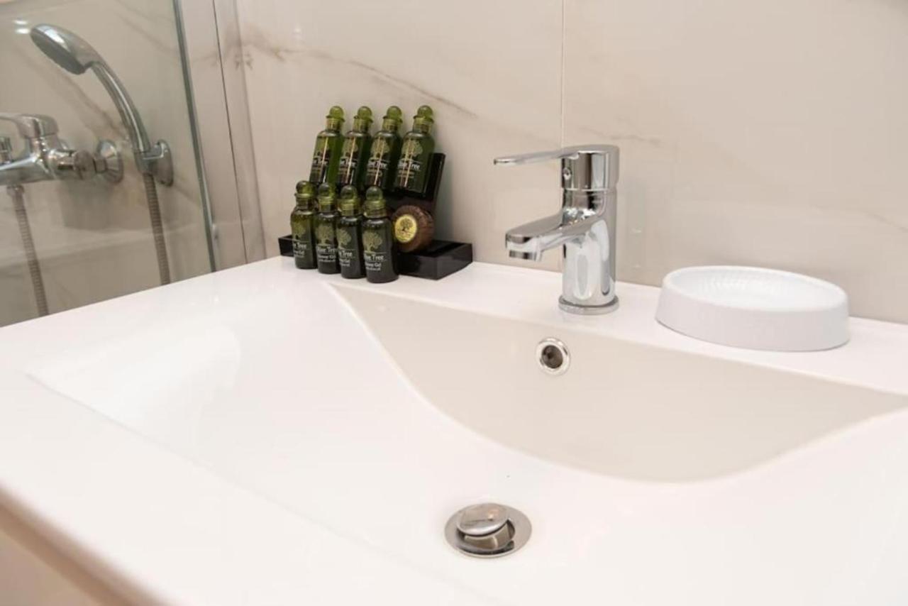 Renovated Spacious Flat 7Min To Subway Station- Atenas Exterior foto